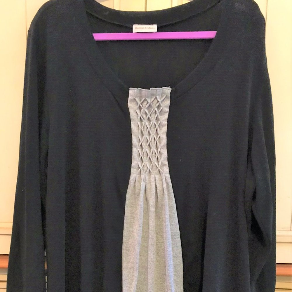 Women's Plus Size Monroe & Main Black/Gray Sweater